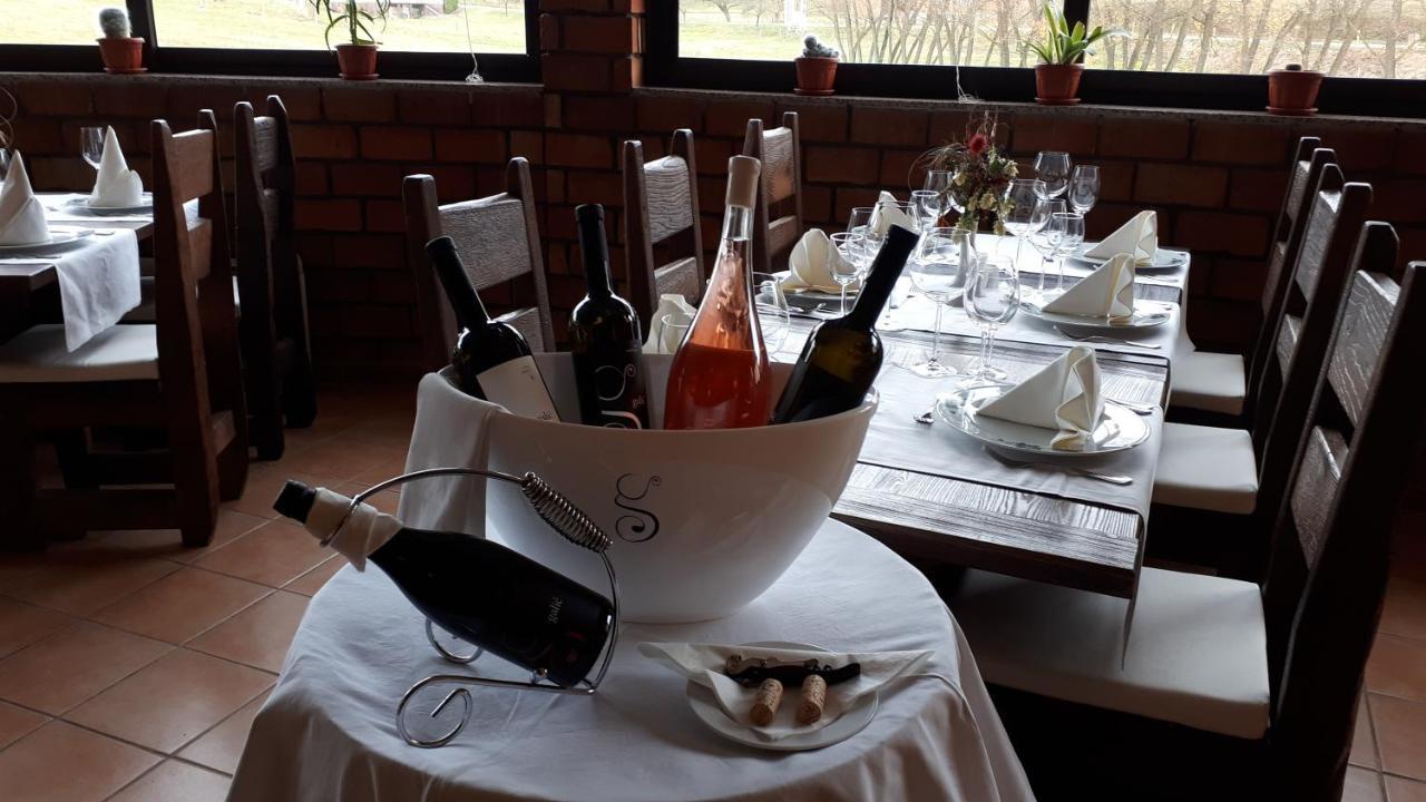 Stupnicki Dvori Winery Hotel Stupnik Brodski Zewnętrze zdjęcie